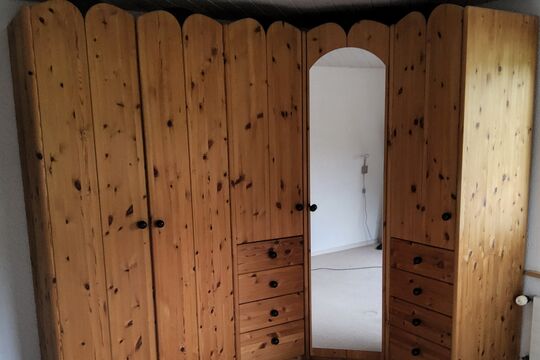 Schrank Frontbild.jpg